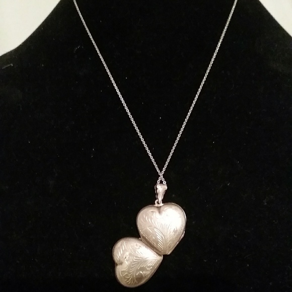 Necklace - Picture 3 of 5